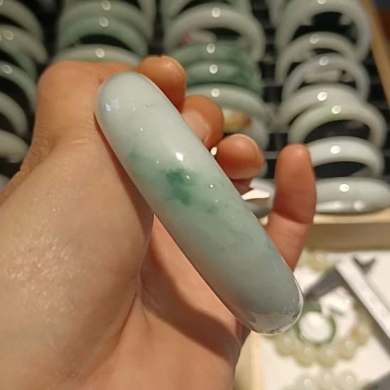 翡翠未镶嵌吊坠(不含链)54.6圈口