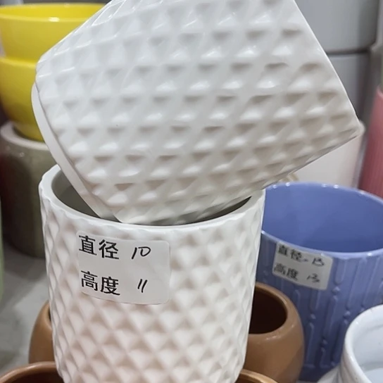 多肉绿植陶瓷花盆9.9包邮，有孔