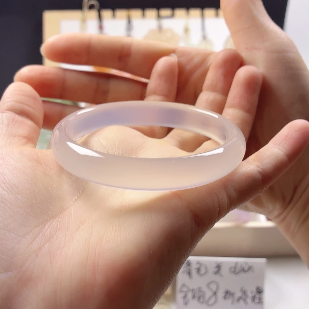 i***e玛瑙/玉髓未镶嵌手镯