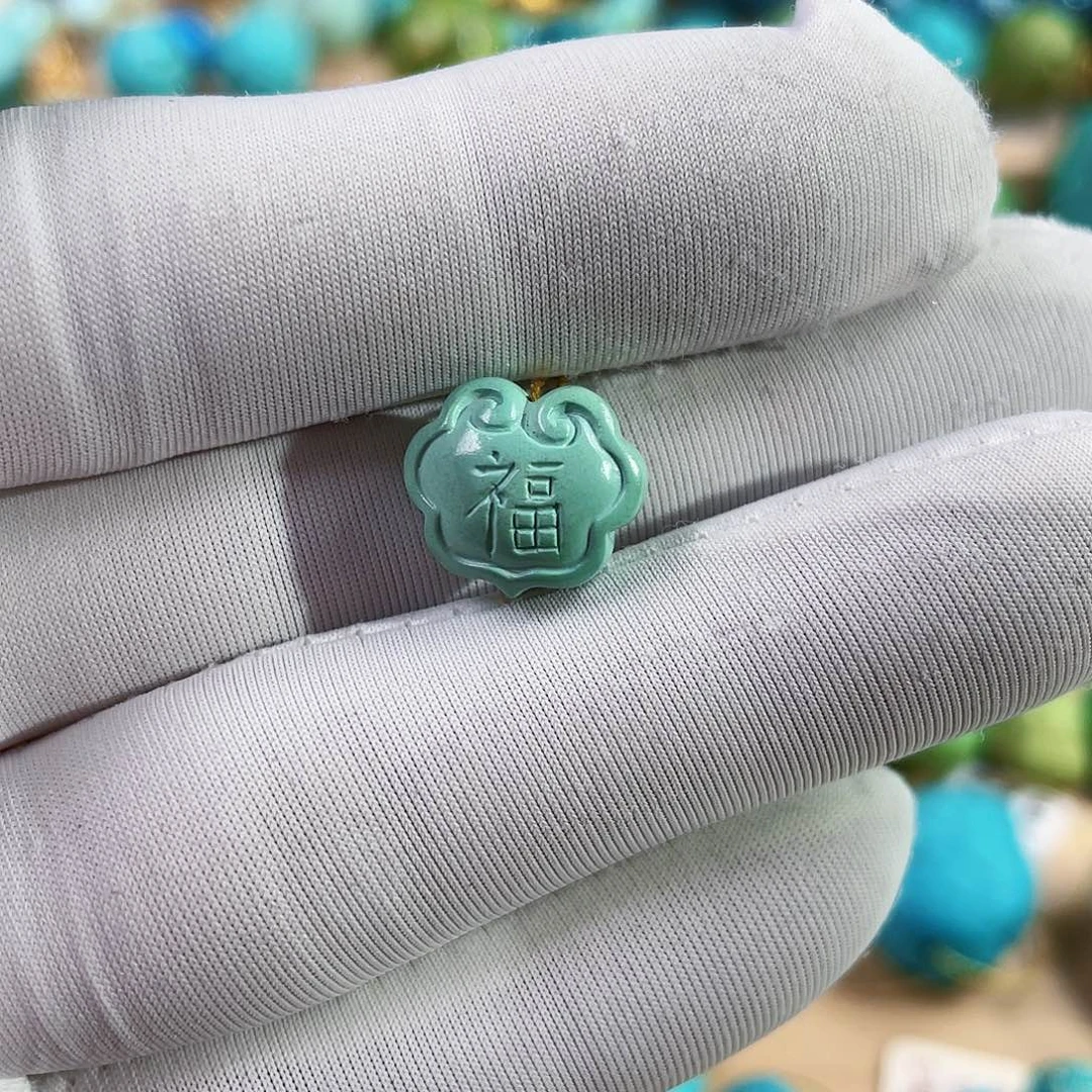 绿松石未镶嵌珠宝奇石