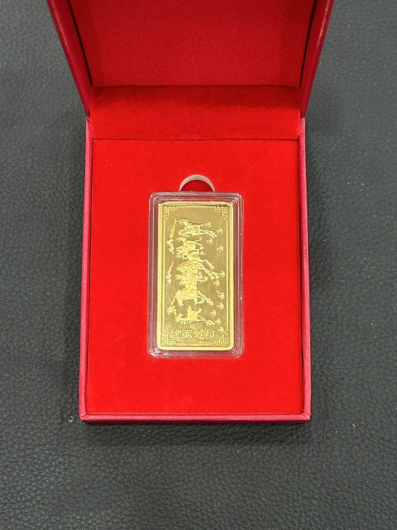 hbj3细节彰显出气质高贵与典雅美丽摆件