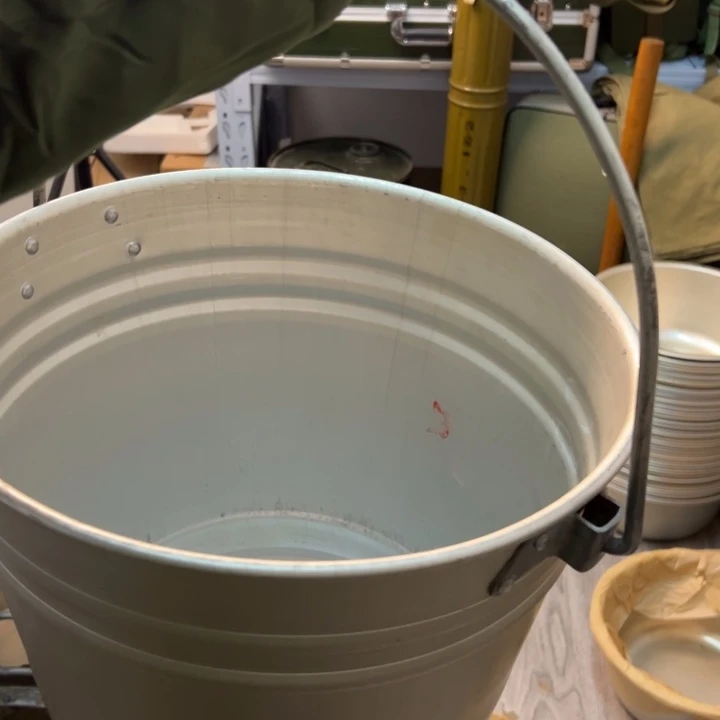 杯***水厚款氧化铝水桶全新2个