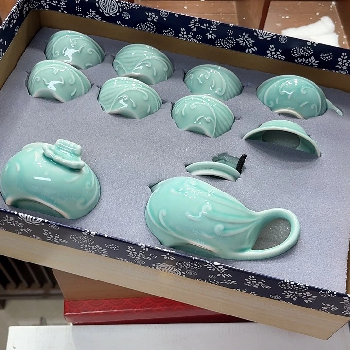 孤品茶具套装等。