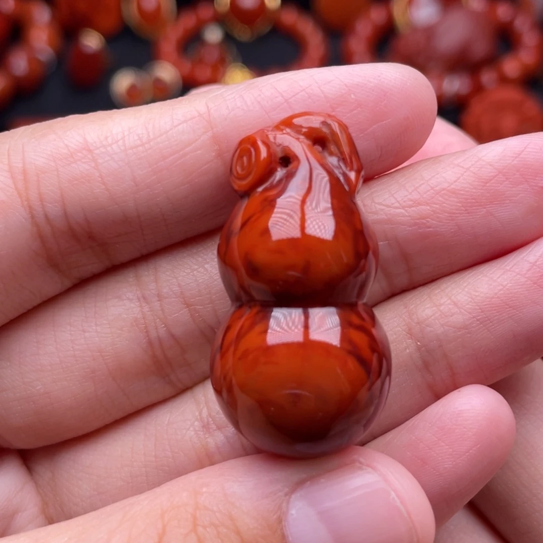 南红玛瑙未镶嵌珠宝奇石葫芦吊坠