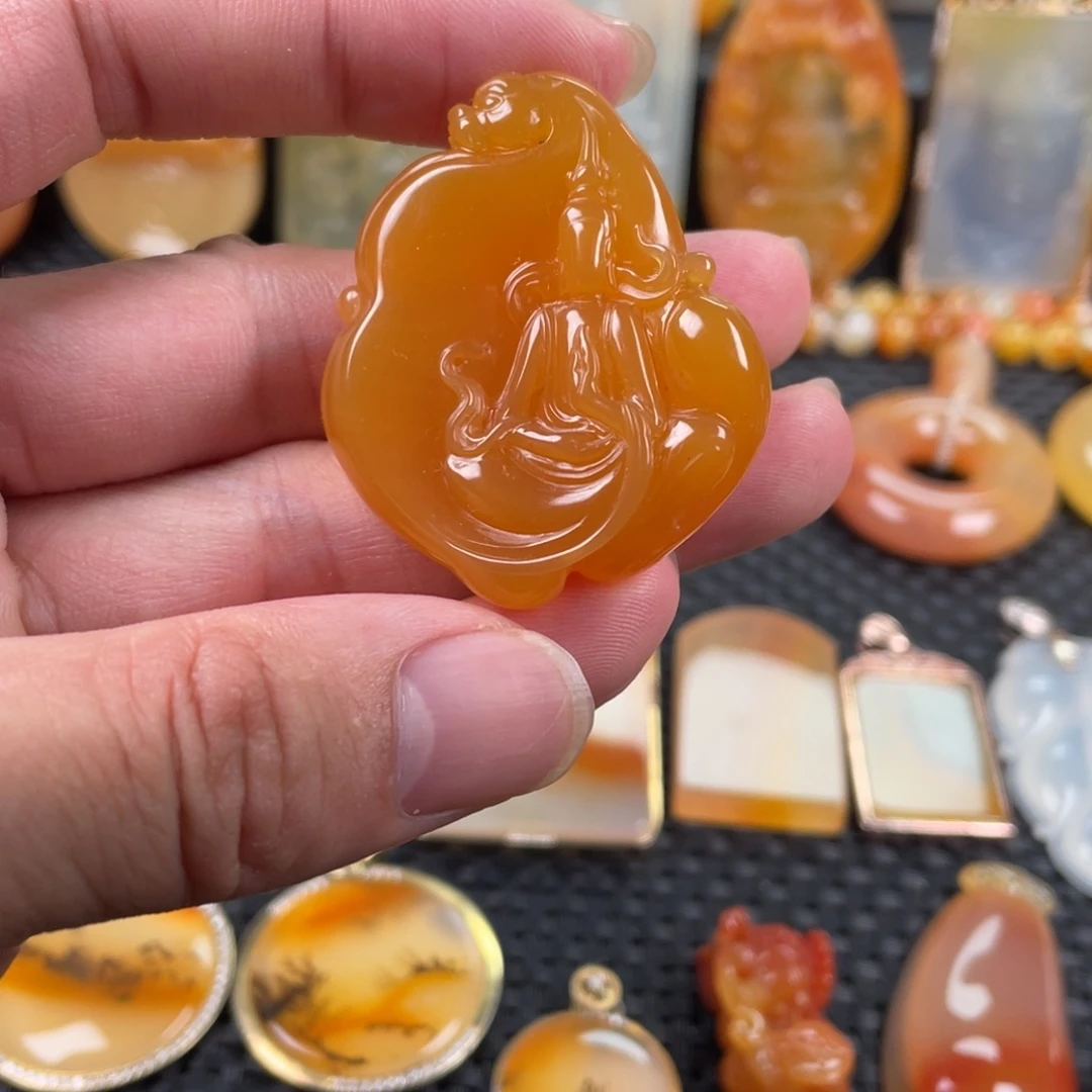 石英质玉（黄龙玉）未镶嵌吊坠(不含链)