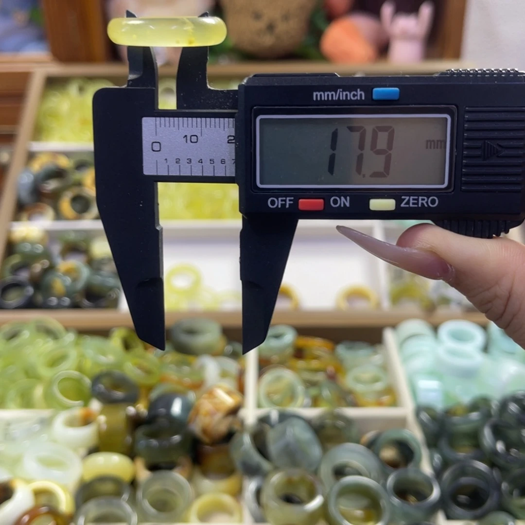 蛇纹石玉未镶嵌手镯59