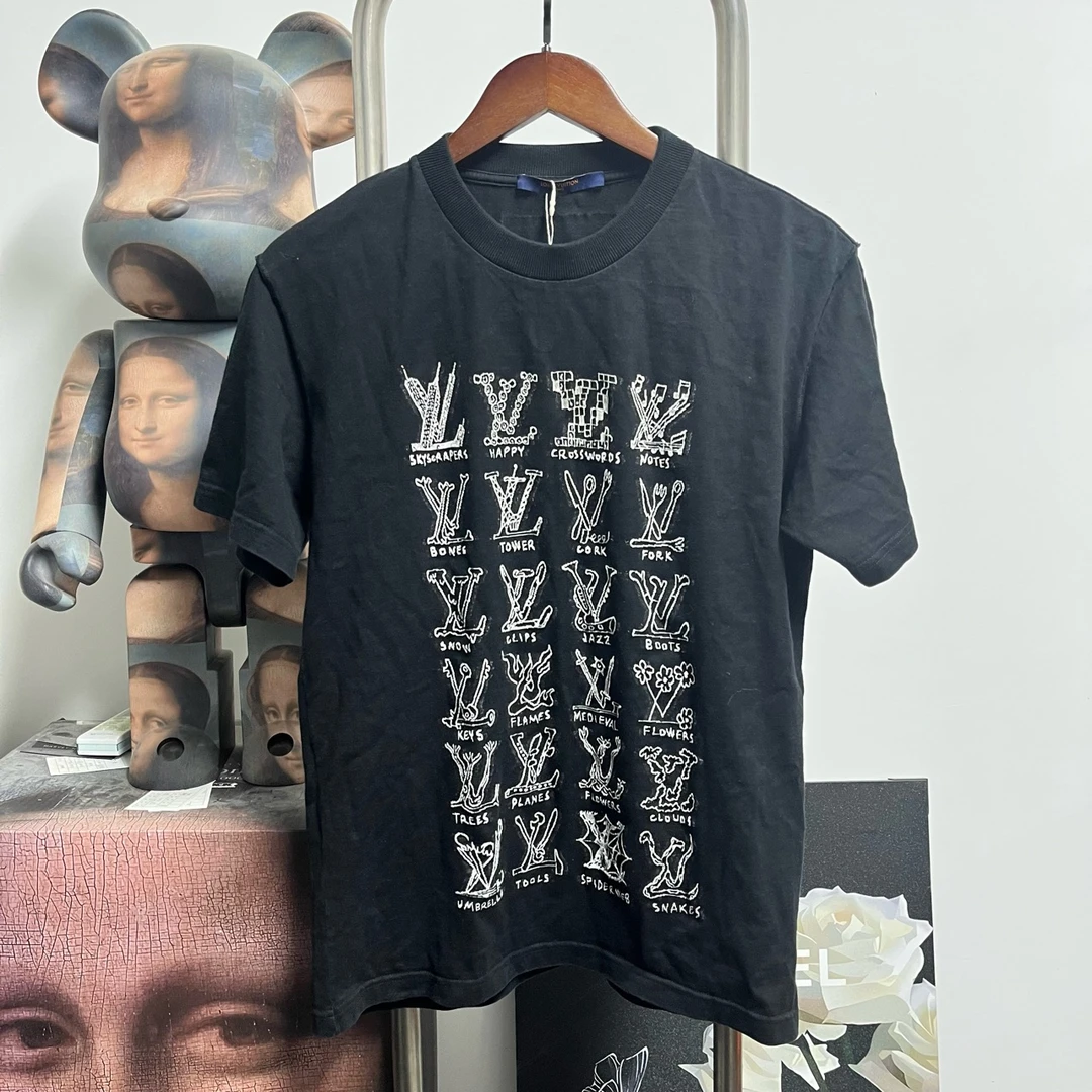 99新 LouisVuitton/路易威登 5 Lv满印手势短袖 O2134