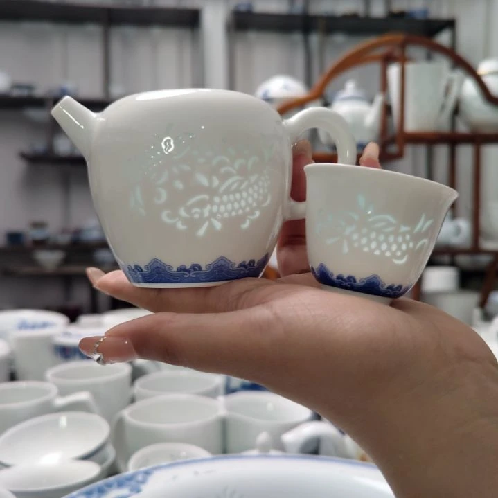 瓷年年有余茶壶一壶两杯