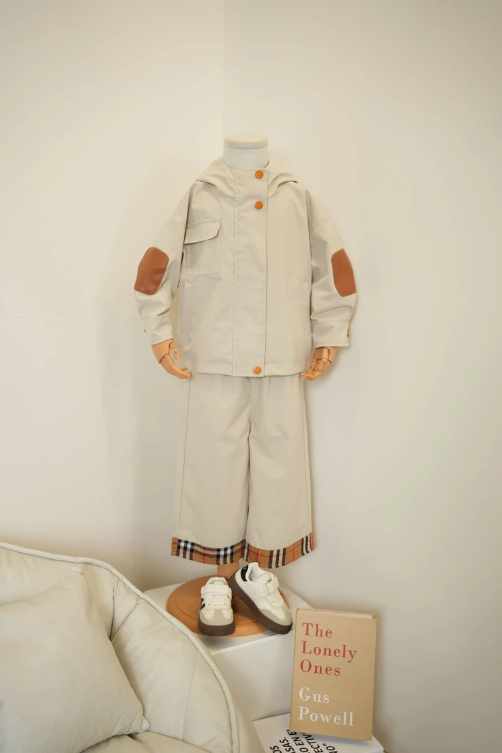 2025新款童装秋季休闲风男女同款时尚韩系套装