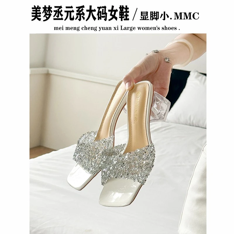 加宽版~法式绝美水晶跟凉拖鞋女夏季外穿小众水钻粗跟拖鞋大码鞋