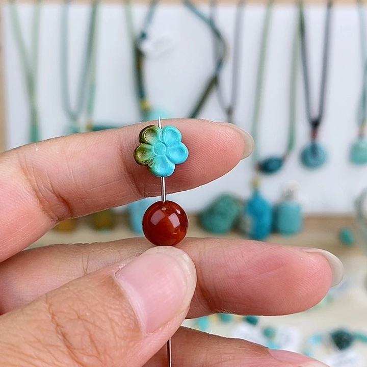 南红玛瑙未镶嵌珠宝奇石