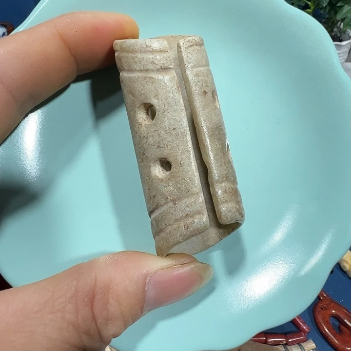 透闪石质玉未镶嵌挂件