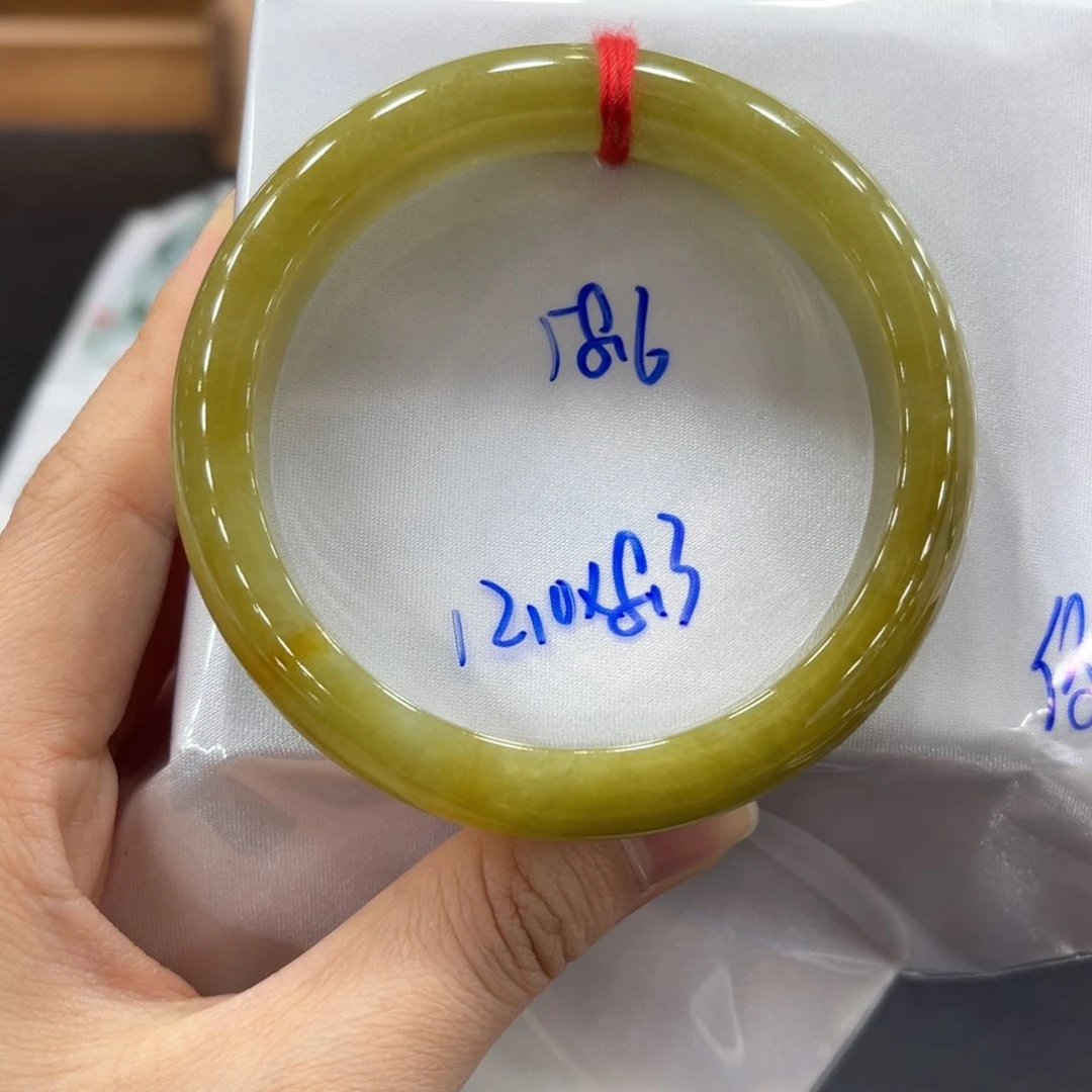 未镶嵌手镯翡翠翡翠