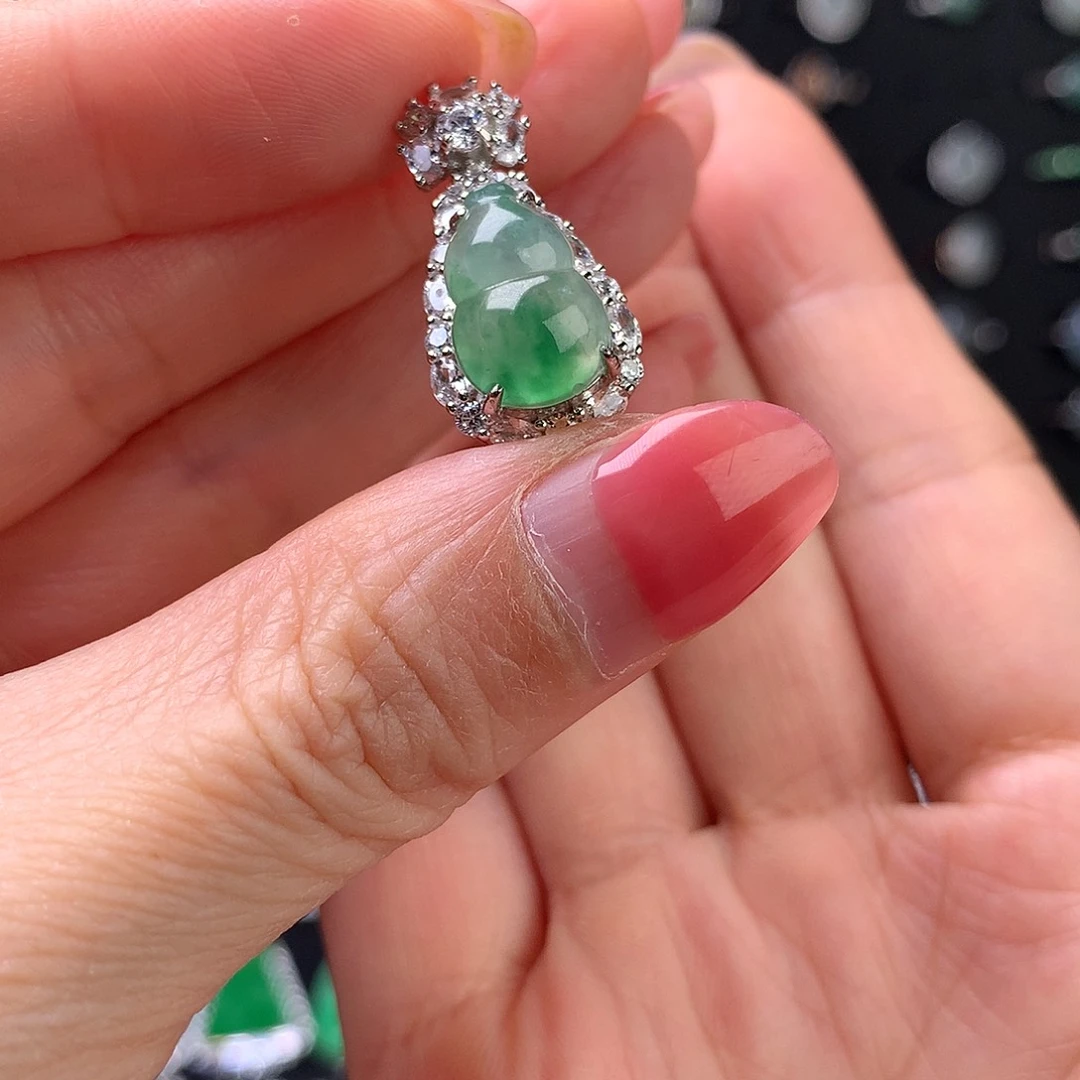 颈饰银S925镶嵌翡翠1111111