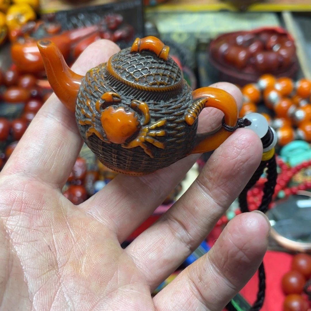 琥珀裸石未镶嵌好物推荐如图所示