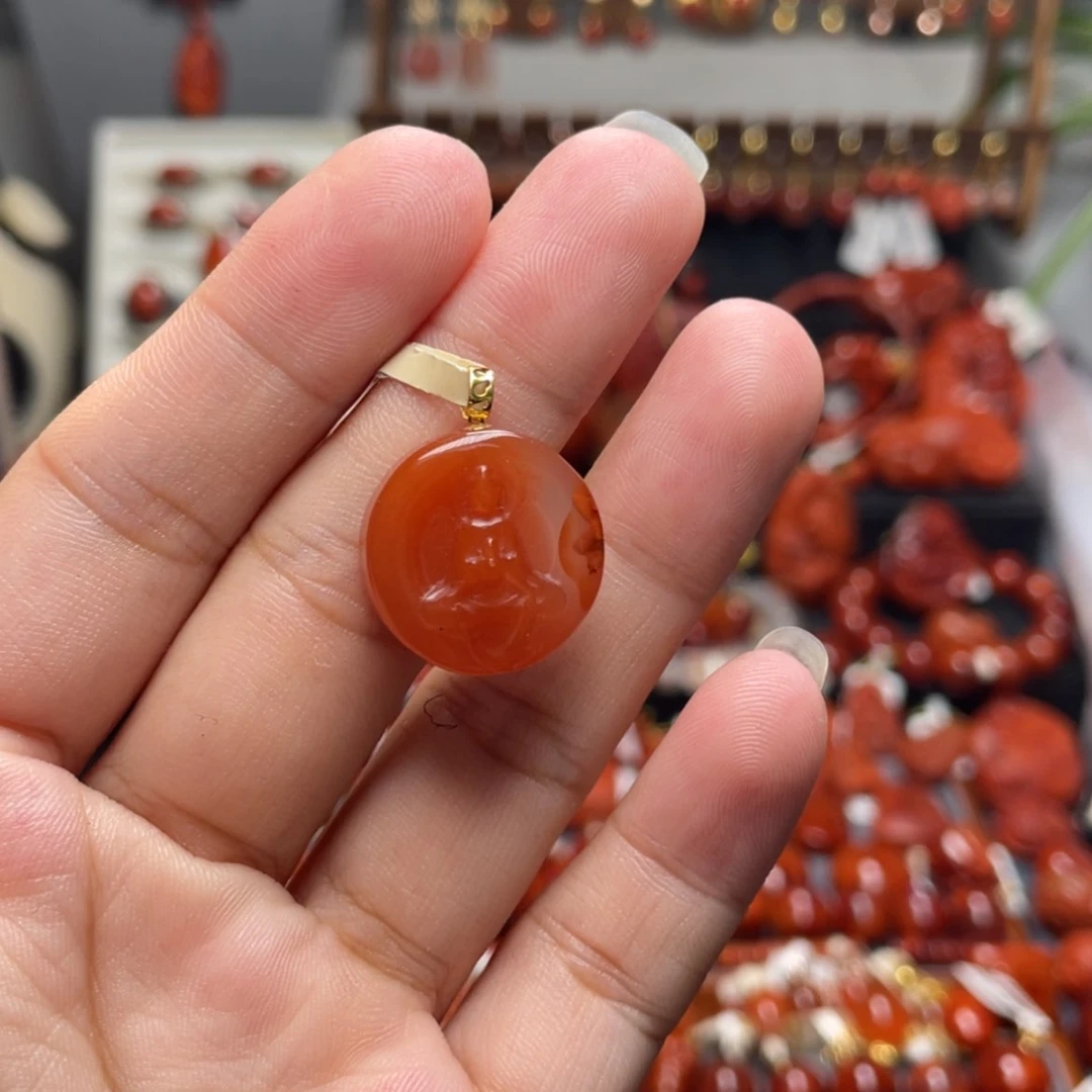 【闪购商品】南红玛瑙悟道佛18K金镶嵌