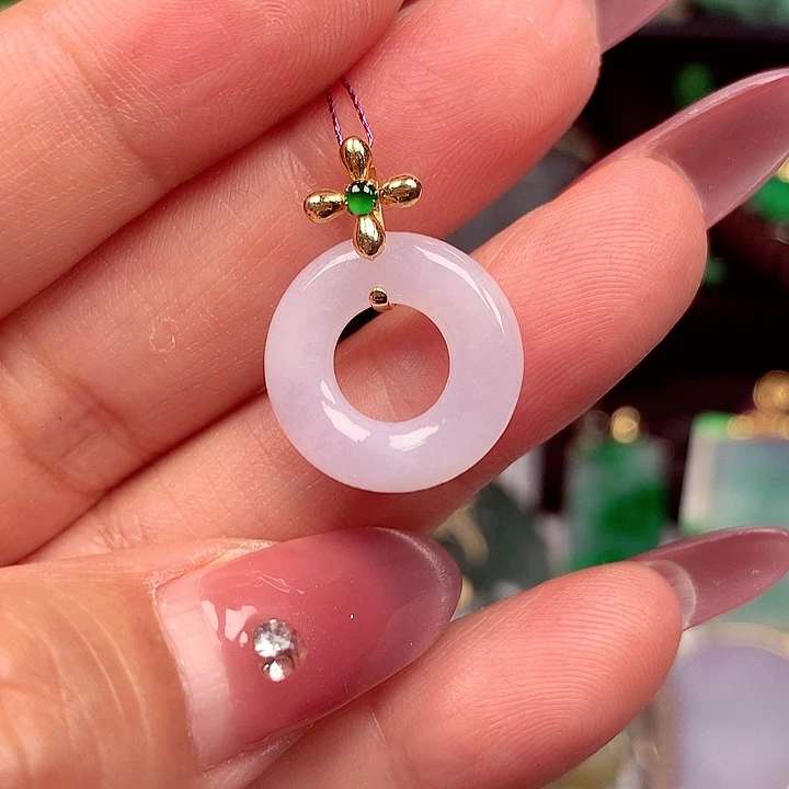 翡翠18K金镶嵌颈饰翡翠