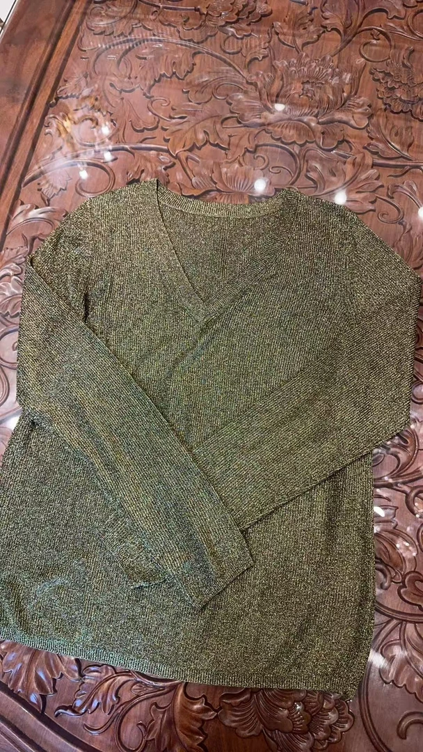 黑金长袖针织衫