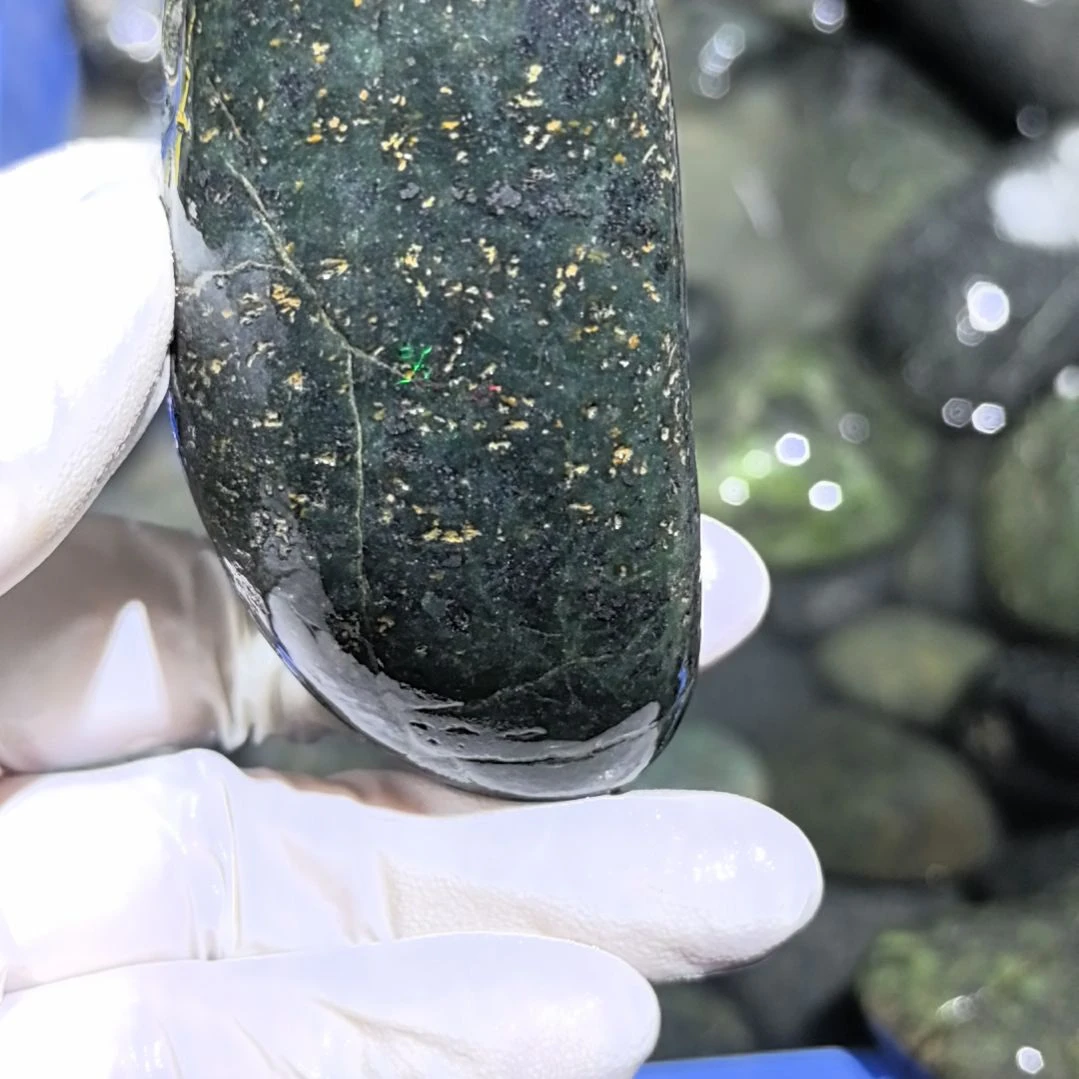 唇***忆藏玉药王石原石一个