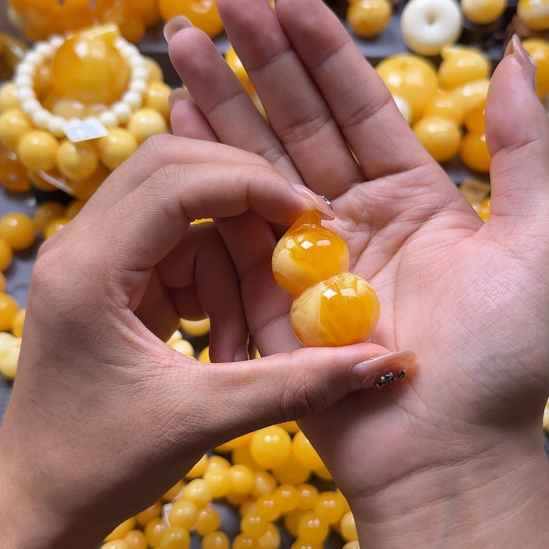 未镶嵌蜜蜡珠宝奇石