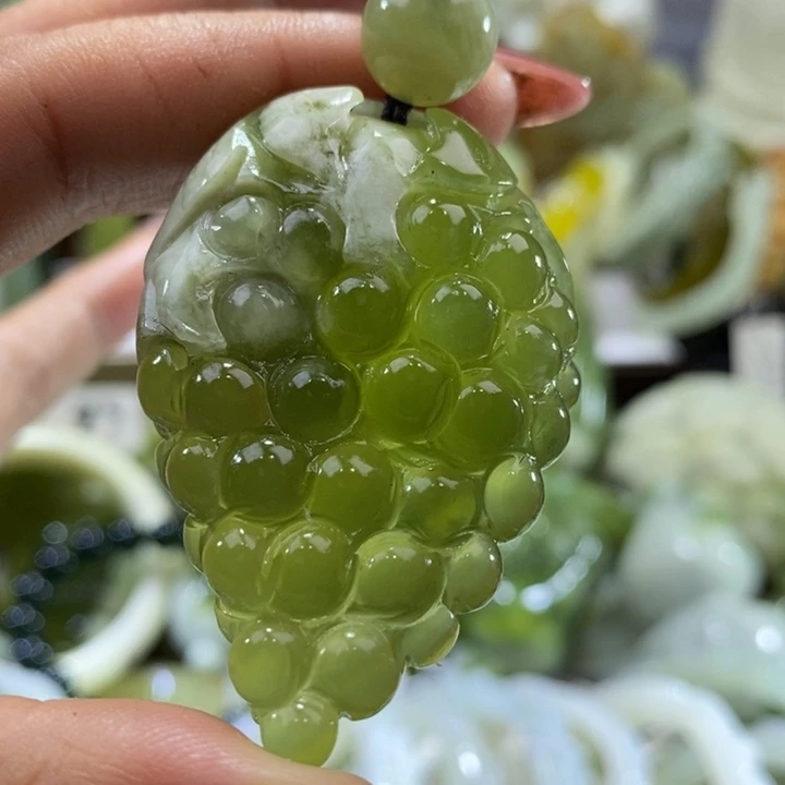 岫玉未镶嵌岫玉吊坠