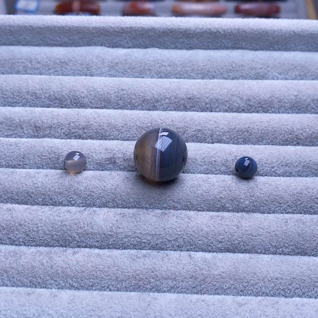 未镶嵌颈饰玛瑙/玉髓未*