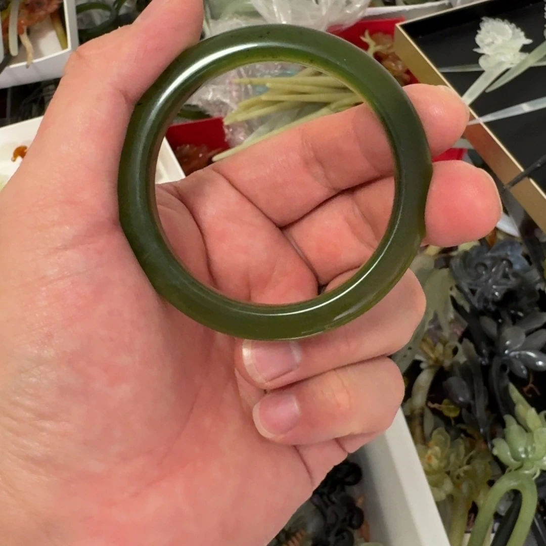 岫玉手镯未镶嵌梦*