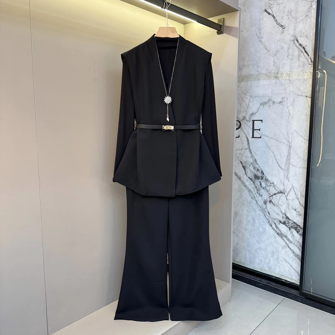 早秋时尚款系带简约v领马甲配打底+长裤遮肉显瘦气质款三件套2417