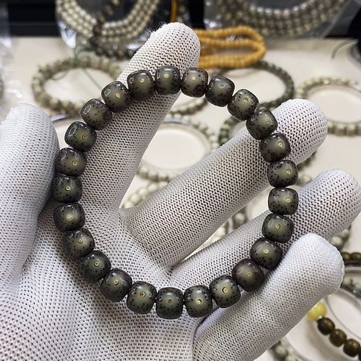 枫****星月菩提吊坠黑冰