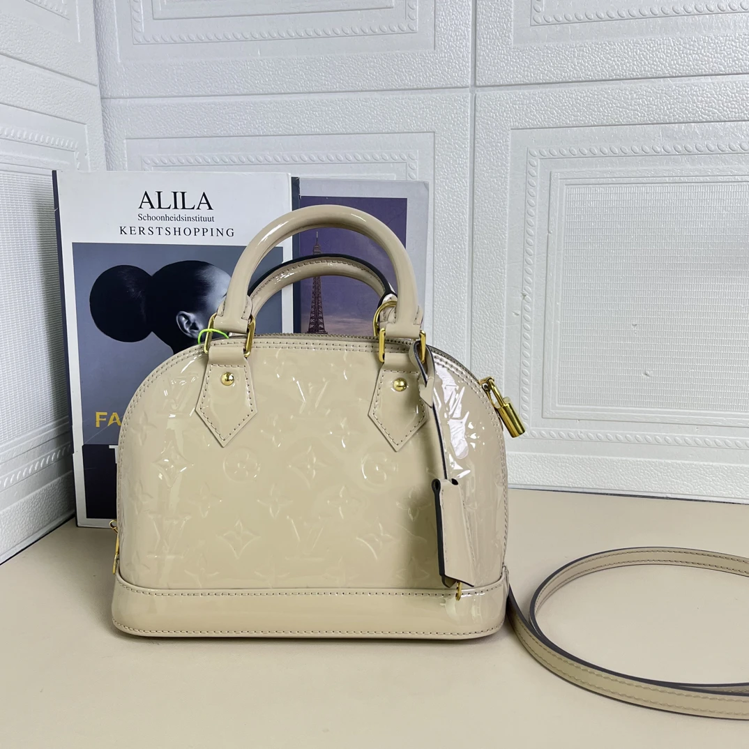 95新 LouisVuitton/路易威登 奶茶色贝壳alma bb手提斜挎包