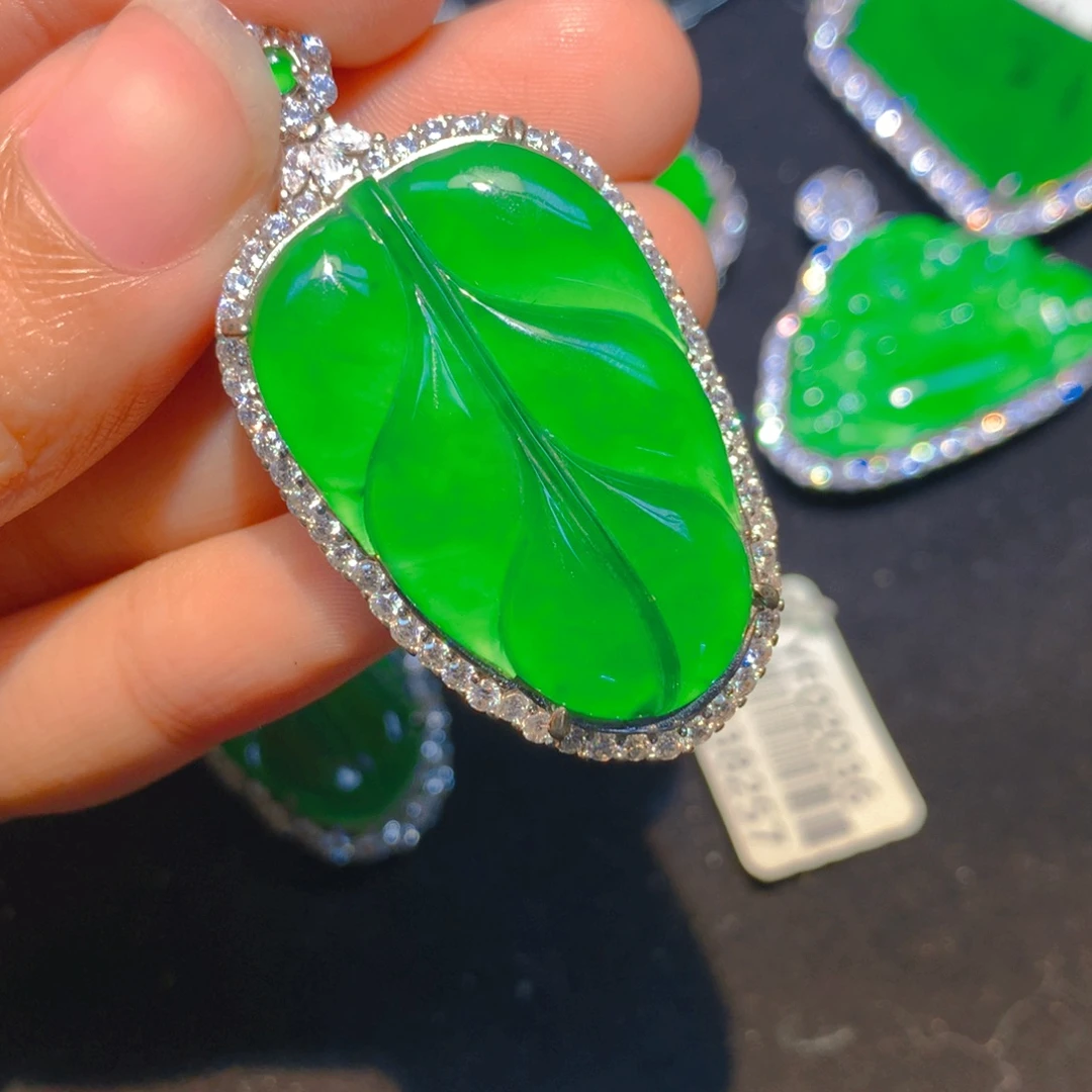 翡翠银S925镶嵌颈饰