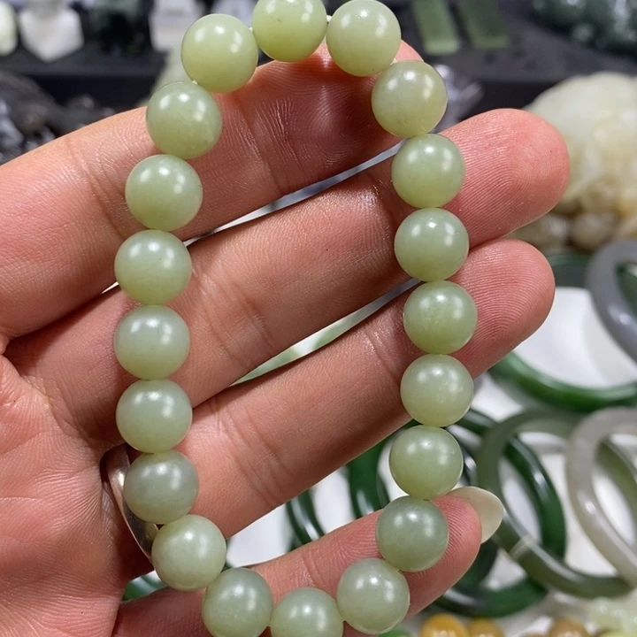 和田玉未镶嵌车挂