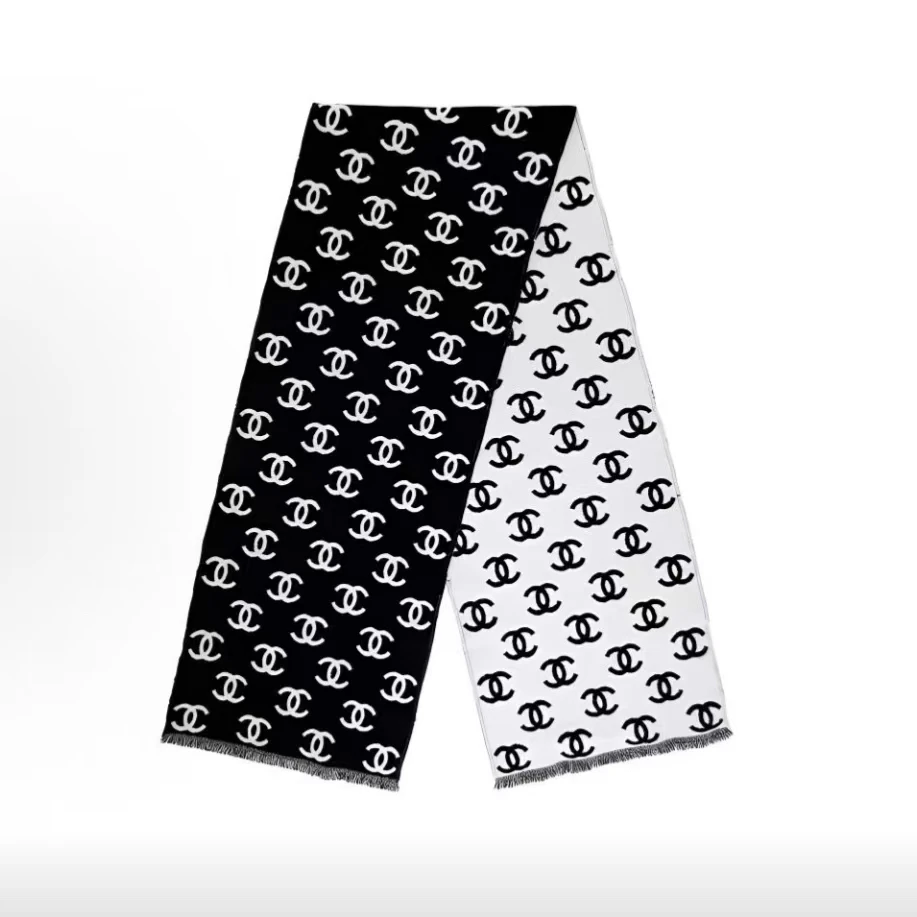 未使用 Chanel/香奈儿 （勾勾）双C满印logo围巾