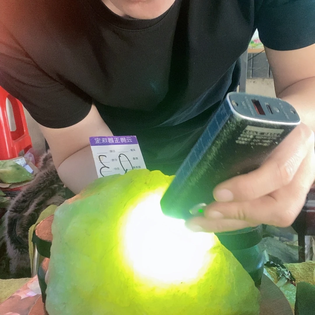 蛇纹石玉未镶嵌珠宝半成品