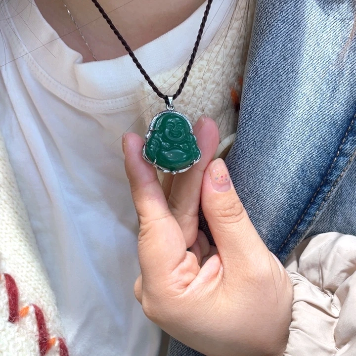 石英质玉合金颈饰