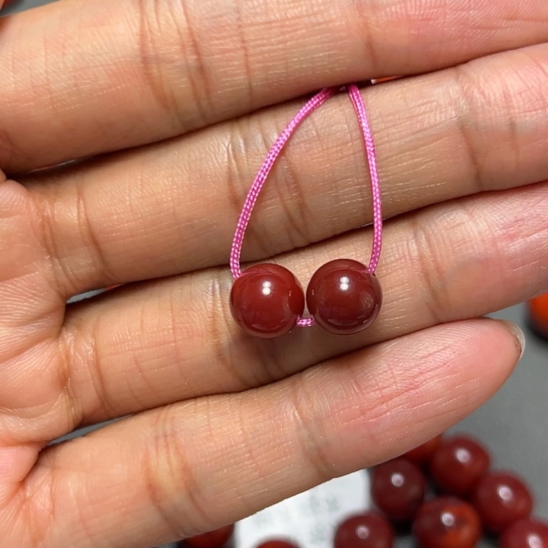 雄***年南红玛瑙未镶嵌珠子 牛血红单珠2颗 约8.3mm