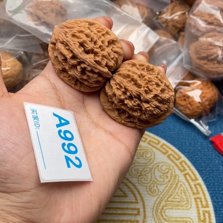 文玩核桃吊坠核桃