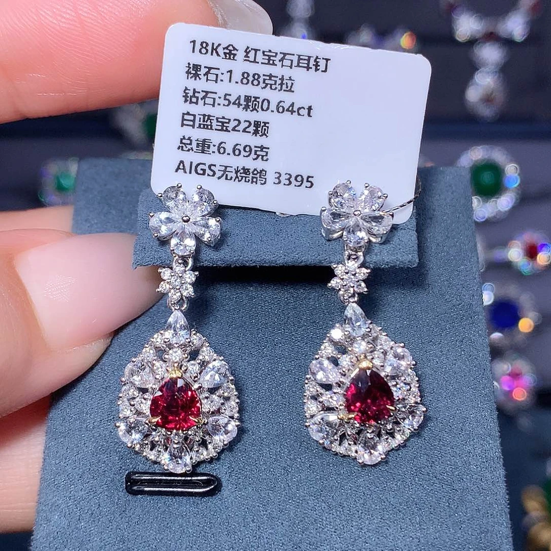 耳饰18K金镶嵌红宝石