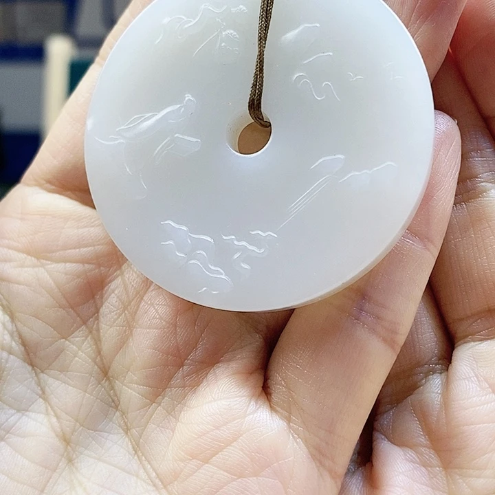 【闪购商品】颈饰未镶嵌和田玉