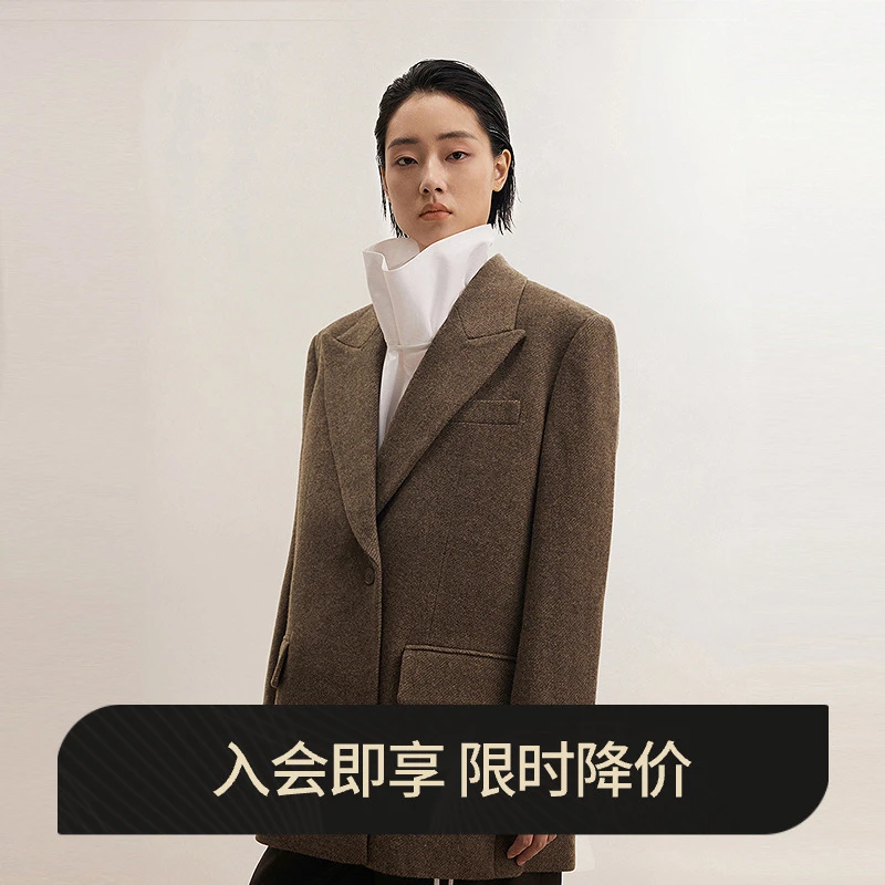 LESS冬季毛呢西装女绵羊毛一粒扣西装领A型老钱风外套2O0812870