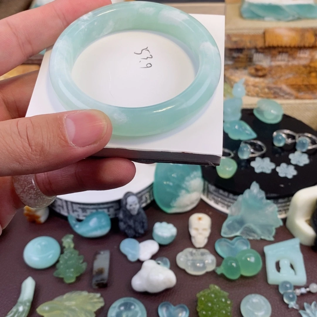 合金蛇纹石玉颈饰