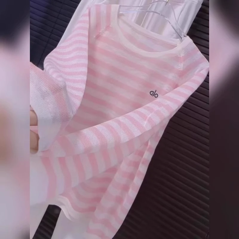 休闲风时尚粉色条纹圆领长袖防晒衫2026年夏季新款百搭显瘦上衣女