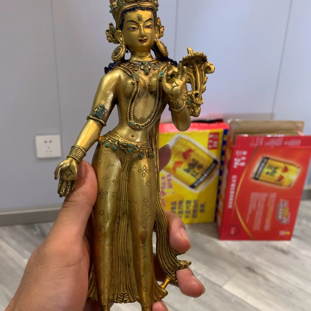 D***u泥塑直播间漏价鎏金老佛像