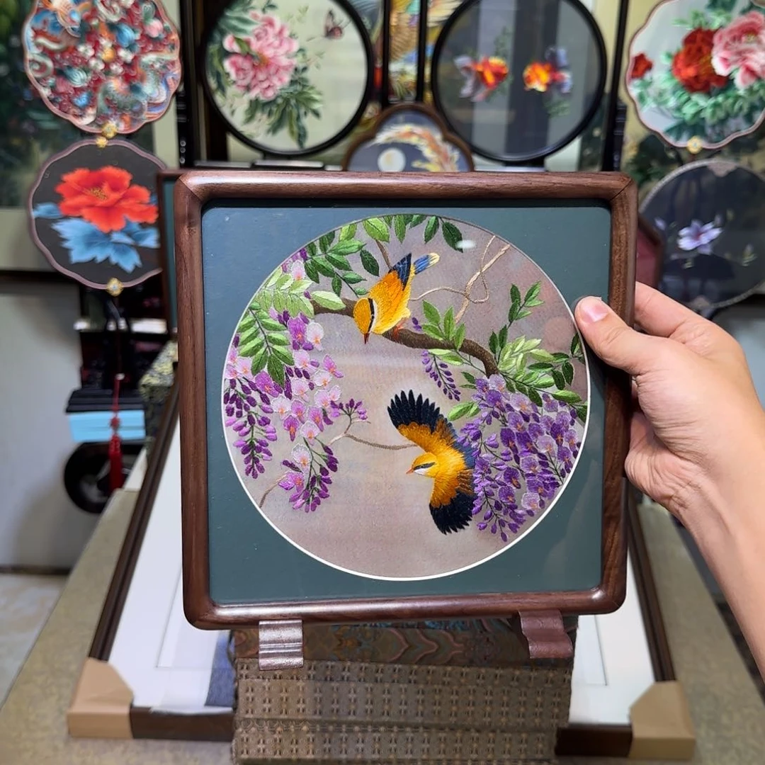 刺绣刺绣工艺精湛