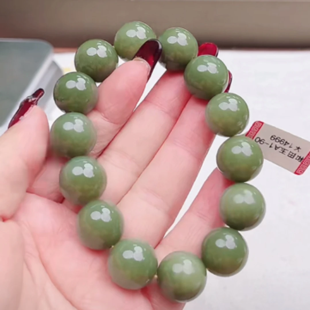 纯天然和田玉俄粉绿16