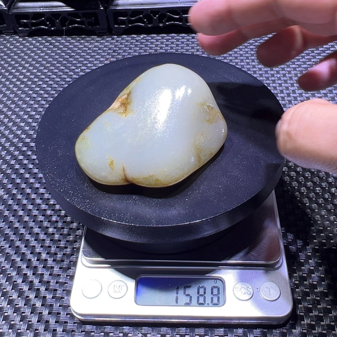 吊坠(不含链)未镶嵌和田玉（子料）158