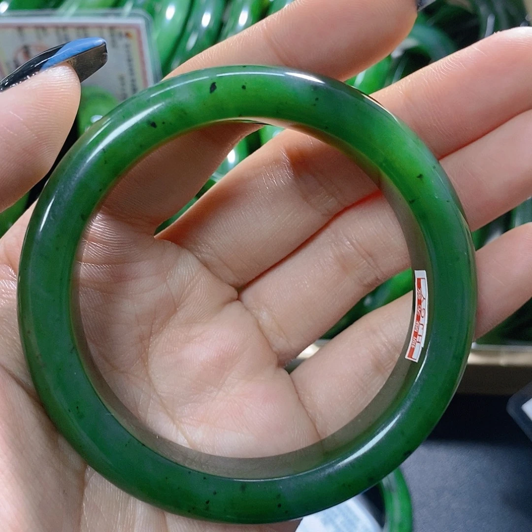 用***5和田玉（碧玉）未镶嵌手链