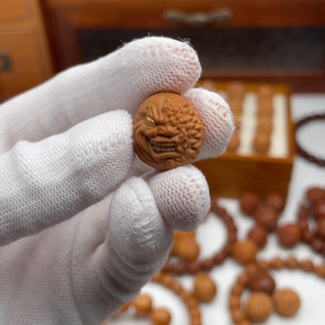 a***.猴头核桃吊坠猴头核桃雕刻