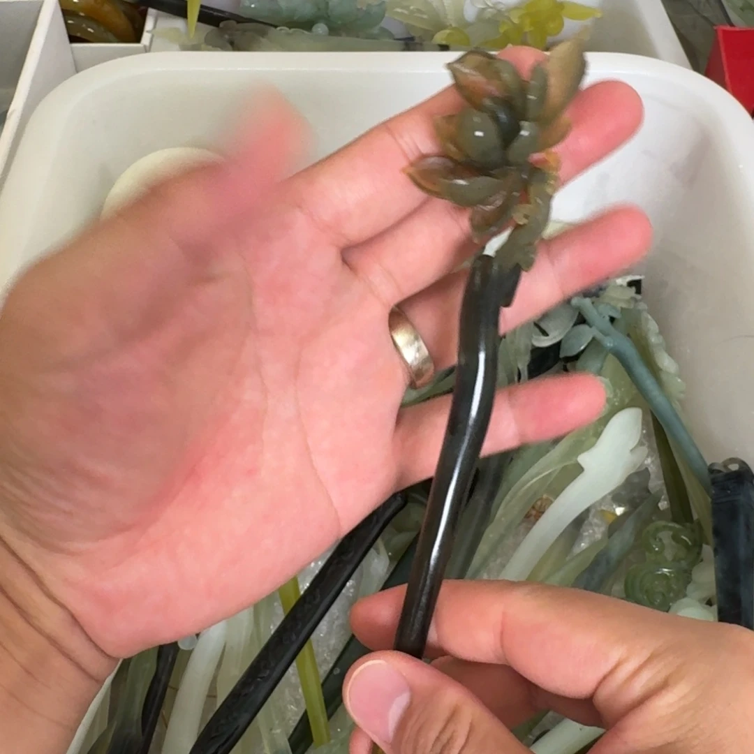 蛇纹石玉未镶嵌发饰