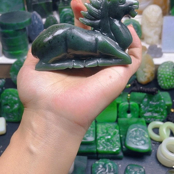 和田玉未镶嵌珠宝半成品